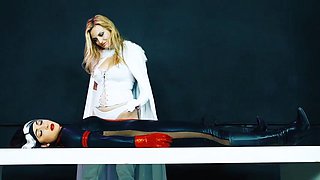 Superheroine Defeted: Fetish, Lesbian  Fighting Females Porn