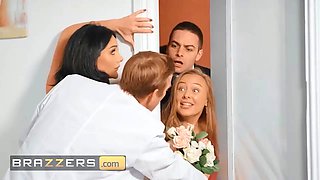 The only thing that kiki daniels is suffering from is cold legs there's a ordinary approach for that - brazzers
