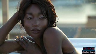 Ebony beauty from Cameroon gets naked