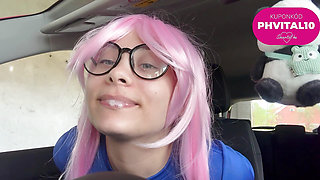 My stepsister masturbates in the car