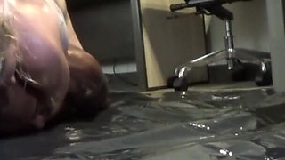 Anat vs Terry, oil wrestling