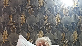 MILF Mature Slut Plays with Her Wet Clit