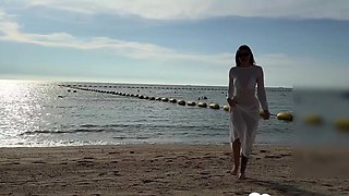 Beach Brunette Babe Gets Her Pussy Pounded in My Hotel Suite