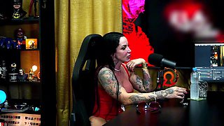 Elisa Sanches stuck to Pápum and showed her whole body, Ruan kissed her really well! - Pápum no Barraco Podcast!