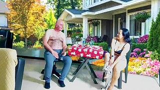Invited for a Swallow with Garabas and Olga