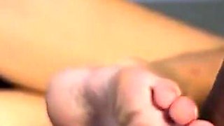 Gigi Is a Very Beautiful Girl and Her Feet Love Many Creepers