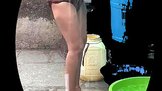 Today my stepsister is taking a bath in the rain wearing tights, looks very beautiful, I have seen it.