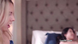 Cougar Joins Teenagers 18+ For Kinky Strap On 3some