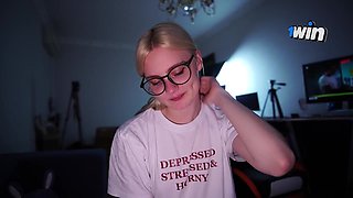 I Was Ashamed That I Kept My Friend In The Friend Zone And Let Him Cum In My Mouth