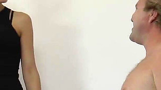 Mistress Dyanna Slap the Slave's Head!