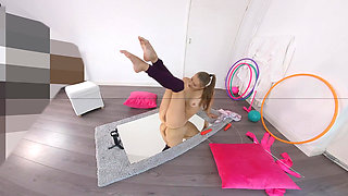 18yo Flexible Gymnast on the Mirror