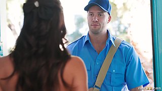 Did Cherie Fuck The Whole Neighborhood? With Mick Blue, Cherie Deville, Alex Jones, Alex Mack, Dan Damage, Hollywood Cash - Brazzers