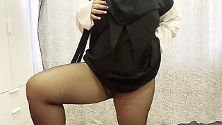 Moroccan Stepsister in Pantyhose Without Panties