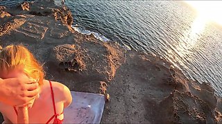 Hot blonde girl with big ass has a passionate banging session on a beautiful seashore