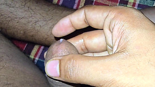 Fingering in my Girlfriend vegina and a lot of pussy came out