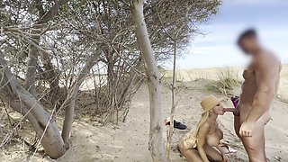 Verified Amateurs And Lana Myers - I Let A Stranger Fuck My Little Pussy On The Beach
