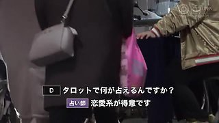 美人妻がとろけるオイルマッサージでエッチな気分高まり妖艶ムードで勃起チンポをフェラ
