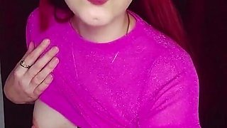Your Model Stepcousin Knows She Gives You a Hard-on and You Get Horny with Her Photos (in Spanish)