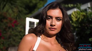Arab Asian babe Nigo is so naturally exciting