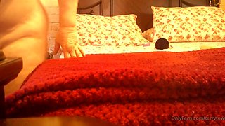 Shes An Incredible Granny - Masturbation