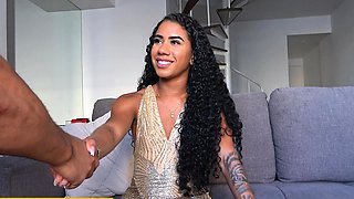 Big booty Brazilian gets pussy stretched