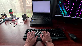 Brown Employee Sucking White Boss Dick for Pormotion