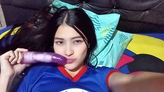 Sex-crazed stepsister seduces Tony until he cums in her mouth
