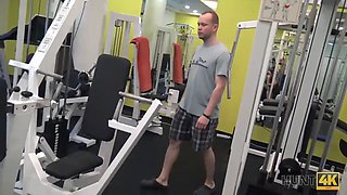 Hunt4k. duo was working out in sport when prosperous hunter appeared
