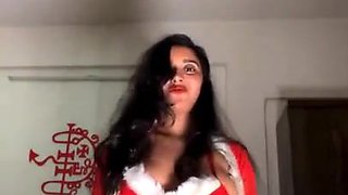 Thea Dsuuza Huge Cleavage Santas Girl (2025) Private App Hot Video - Indian