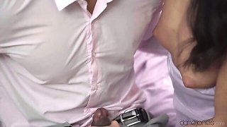 SexyHub - brunette dirt