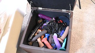 Blonde tight pussy babe solo toy fun in glamour masturbation