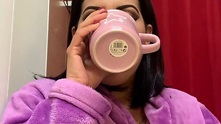 Sexy Latina Kesha Ortega Talks About Her Hookups & Takes a Shower!
