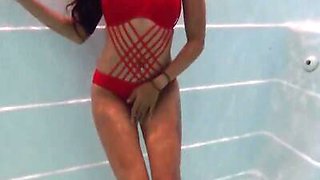 Amateur teen couple with big ass Thai girlfriend having fun in the jacuzzi