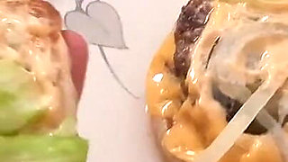 My Delicious Juicy Pee Burger!!