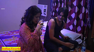 Indian Hot Modern Aunty having Sex with 18yr Boy! Aunty Sex