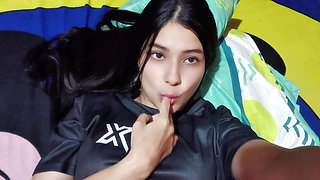 18-YEAR-OLD TEEN PLAYS WITH HER TOY AND TOUCHES HER RICH TITS