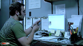 Summer Bailey a Blowjob for the Job