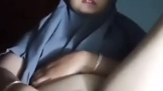 Hijab Masturbation When Husband Leaves for Out of Town