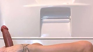 Lezlyan aka la_little_dancer_feet OnlyFans - Bath time