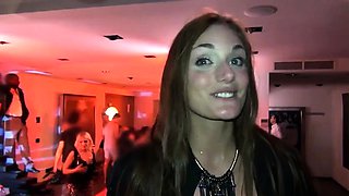 Foursome XXX with Group Sex Babes