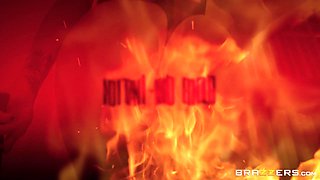 Blonde Domme-Ination With Kenzie Taylor, Keiran Lee - Brazzers