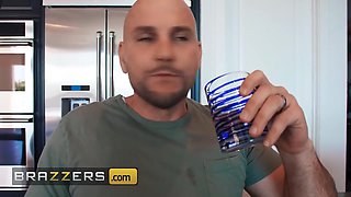 Seduces With Her Flexible Body And Gets Fucked In The Shower And Bedroom - J Mac And Kathryn Mae