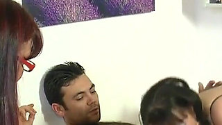 Amateur threesome with incredible amount of orgasms - 4