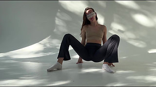 long legs stretching leggings