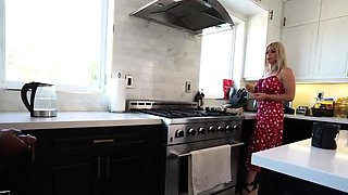 Big tit blonde milf nextdoor crammed of BBC