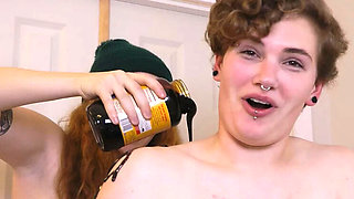 Gracie & Roxy Play Strip Mogadishu - Lesbian Striptease Game with Big & Small Tits