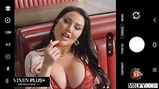 MILFY Gorgeous Bubble Butt MILF Savanah Storm Gets Stretched Out