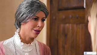 Mysterious Sitter And Step Stepdaughter - A Mrs. Doubtfire Parody - Alexis Fawx