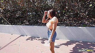 Funsized Megan - The Influencer