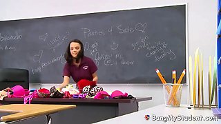 Hot Teenage girl Dillion Harper Gets Her Beaver Slammed By Coach